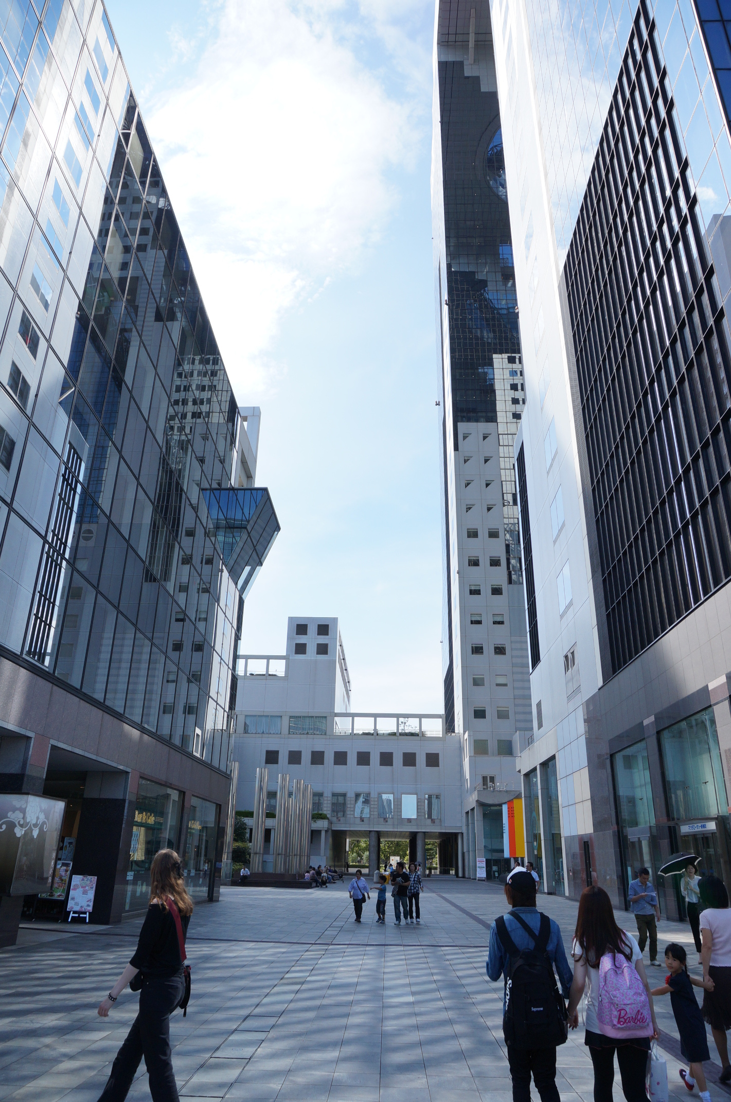 Unterwegs zum Umeda Sky Building.