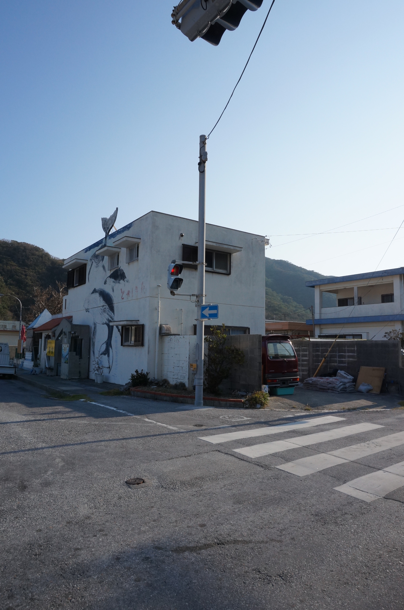 Die einzige Ampel auf Tokashiki ist auch ein Foto wert.