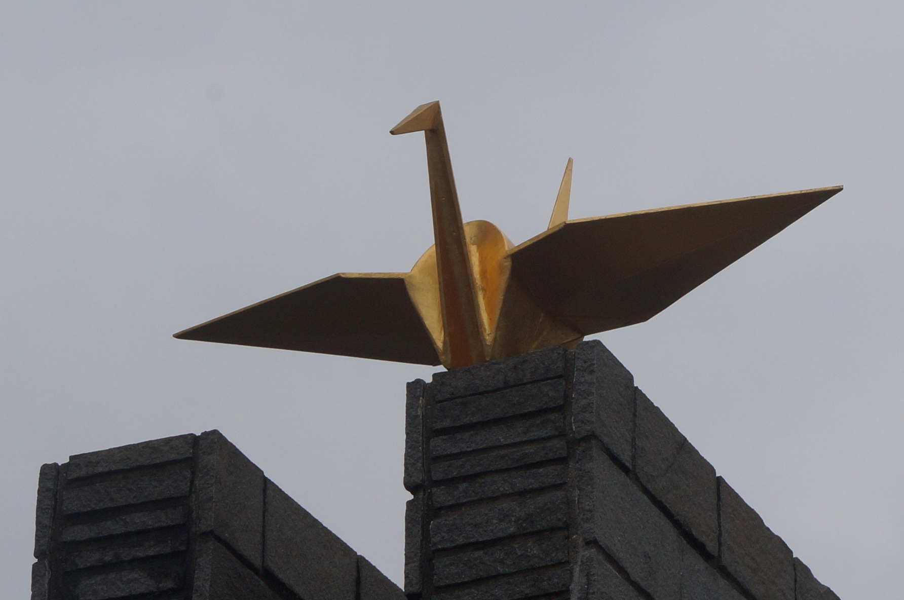 Kraniche gelten als Symbol des Friedens.