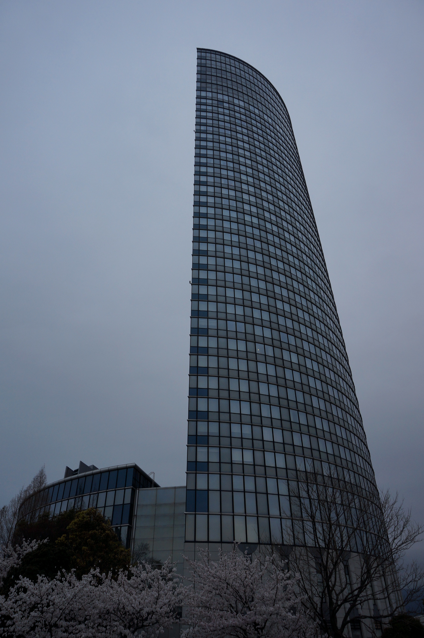 Luxus-Hotel in seltsamer Form.