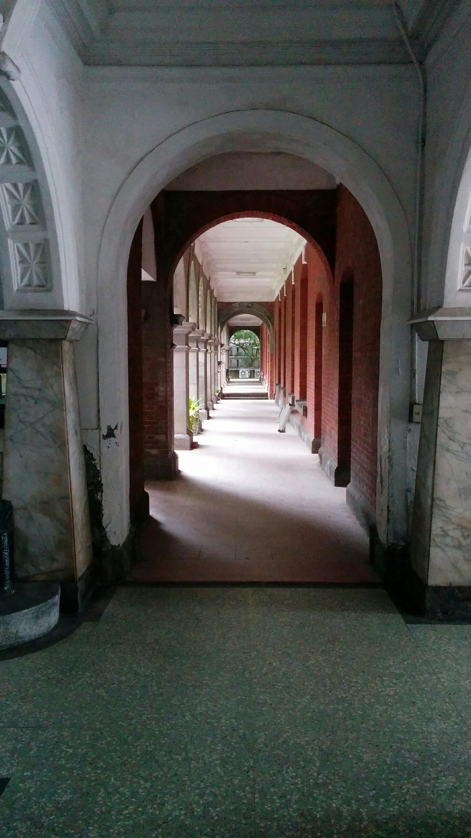 Inside fancy Schule.