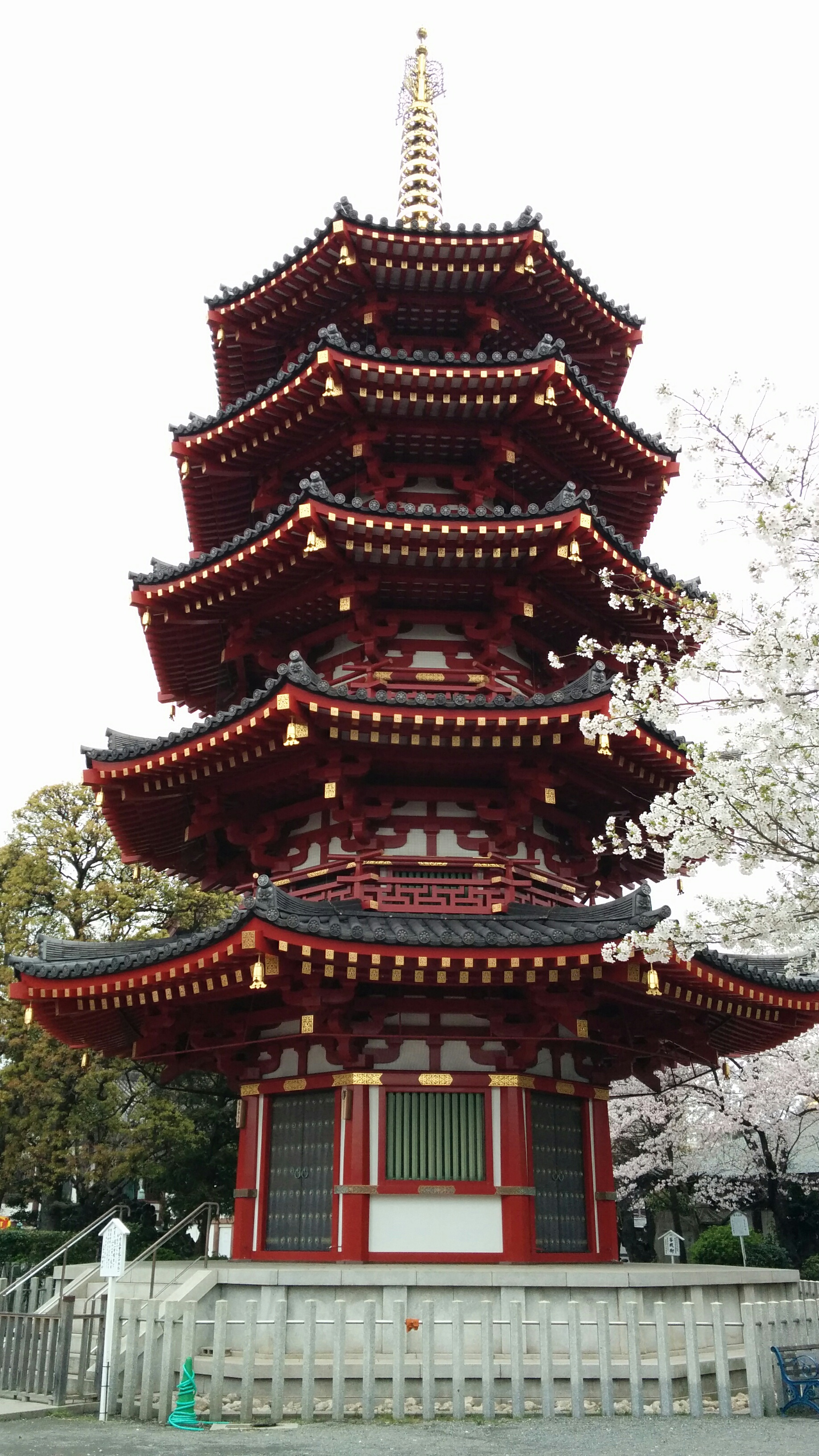 Sogar eine Pagode entdeckte ich in der Nähe.